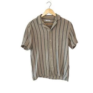 Zara Men’s pinestriped knit Men’s Short sleeve shirt with camp collar Size Mediu